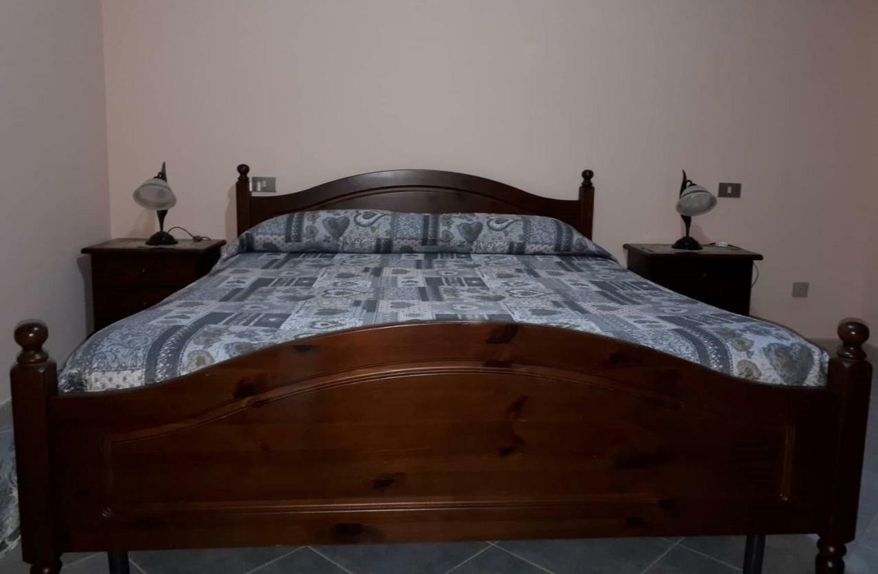 Agriturismo Acquagentile テッラノーヴァ・ディ・ポッリーノ エクステリア 写真